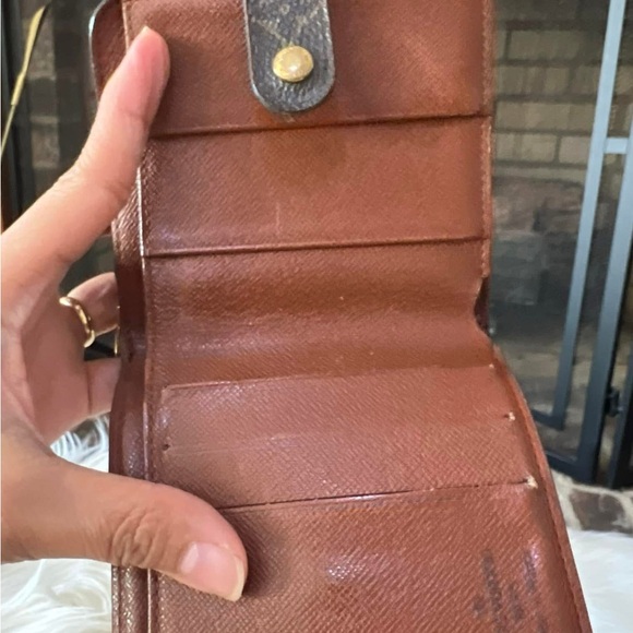 Louis Vuitton Monogram Wallet - Picture 10 of 16